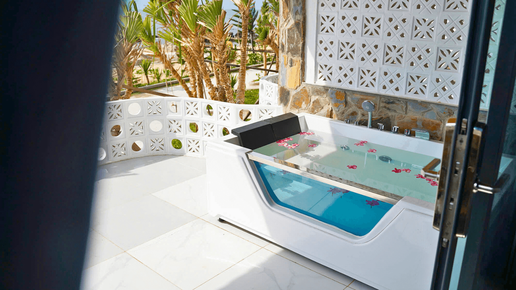 Beachfront Suite